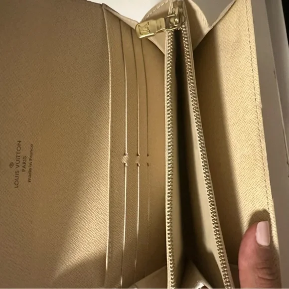 Louis Vuitton Azure Wallet - Picture 6 of 10